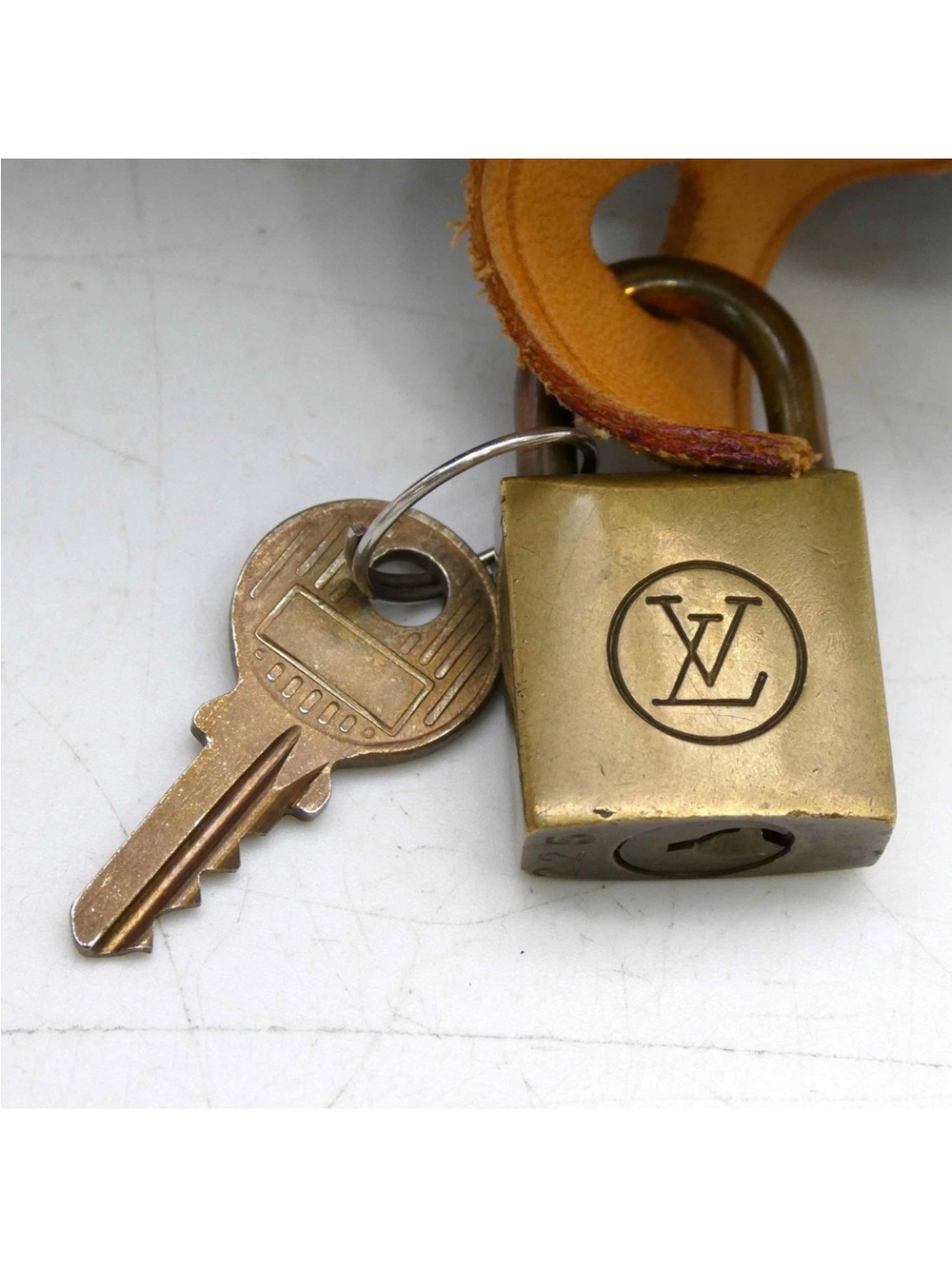 Authentic Vintage Louis Vuitton Monogram Speedy 25 with Original Lock & Key - Picture 15 of 15